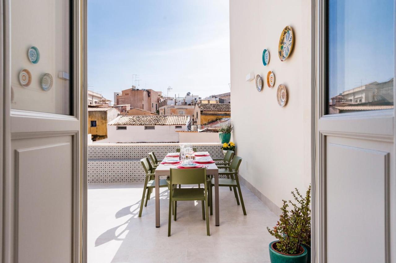 2 Soru Ortigia Holiday Home - Attico Con Terrazza Syracuse Bagian luar foto