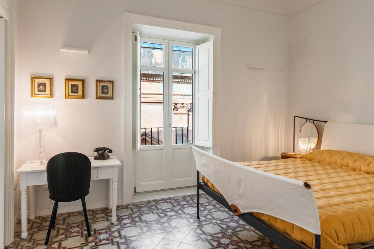 2 Soru Ortigia Holiday Home - Attico Con Terrazza Syracuse Bagian luar foto